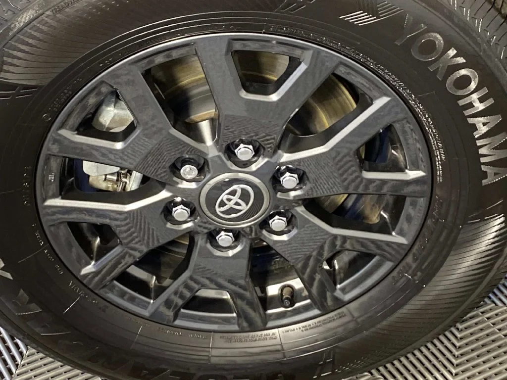Used 2025 Cutting Edge Toyota SR5 image 27