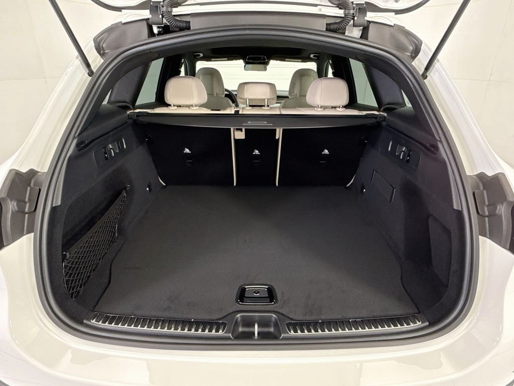 New 2027 Polar White Mercedes-Benz GLC 300 image 27