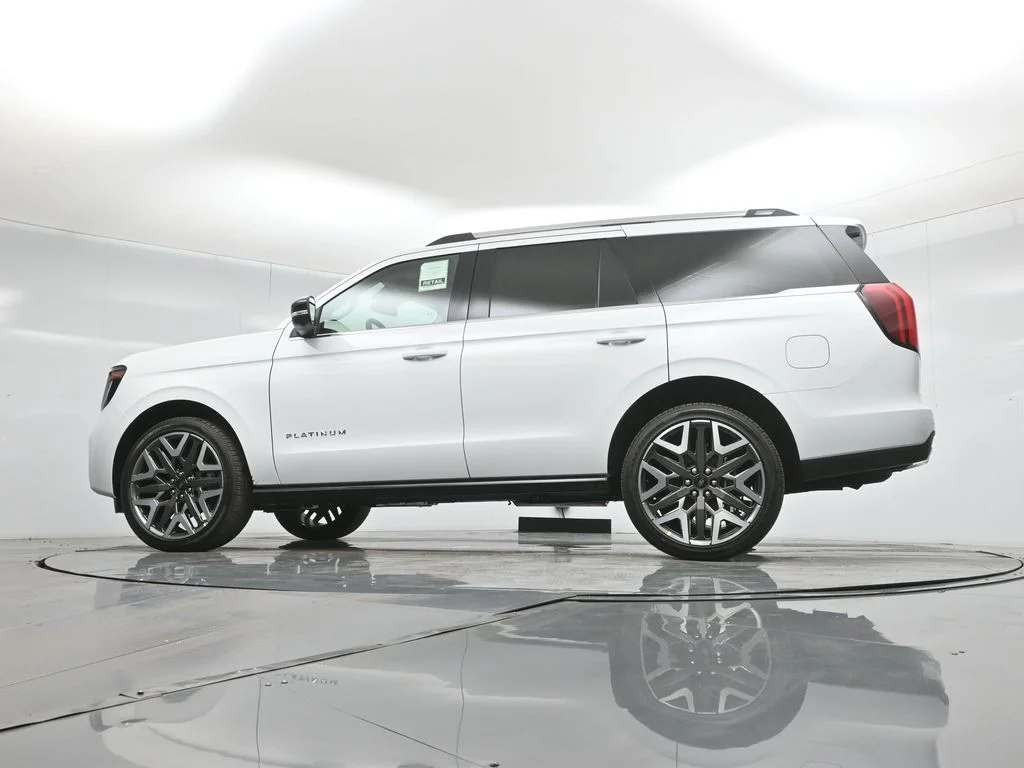 New 2025 Oxford White Ford Platinum image 51