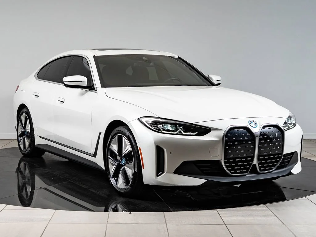 Used 2023 Mineral White Metallic BMW eDrive35 image 12