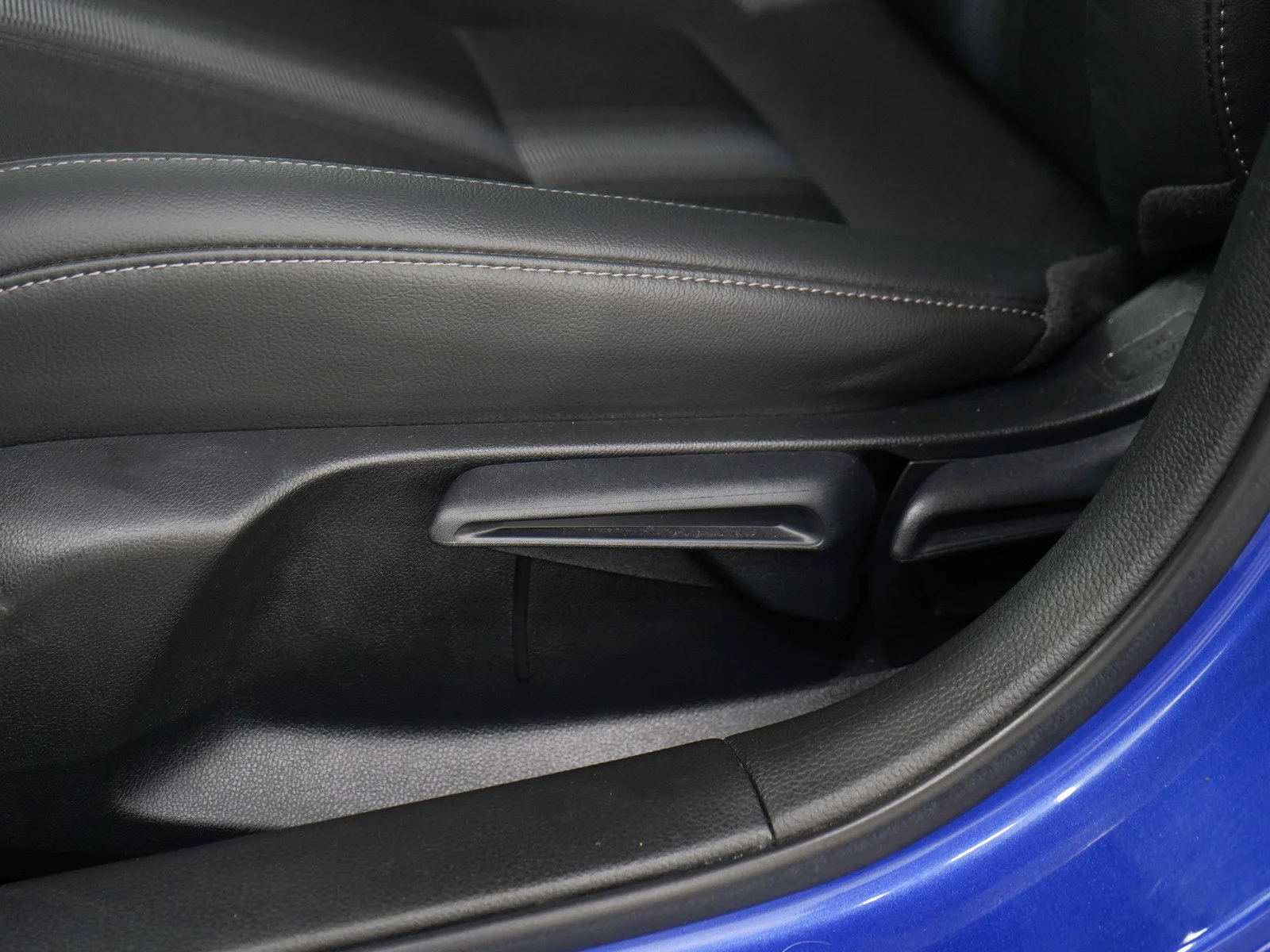 Used 2024 Blue Honda 4D SEDAN 2.0L SPORT AUTO image 21