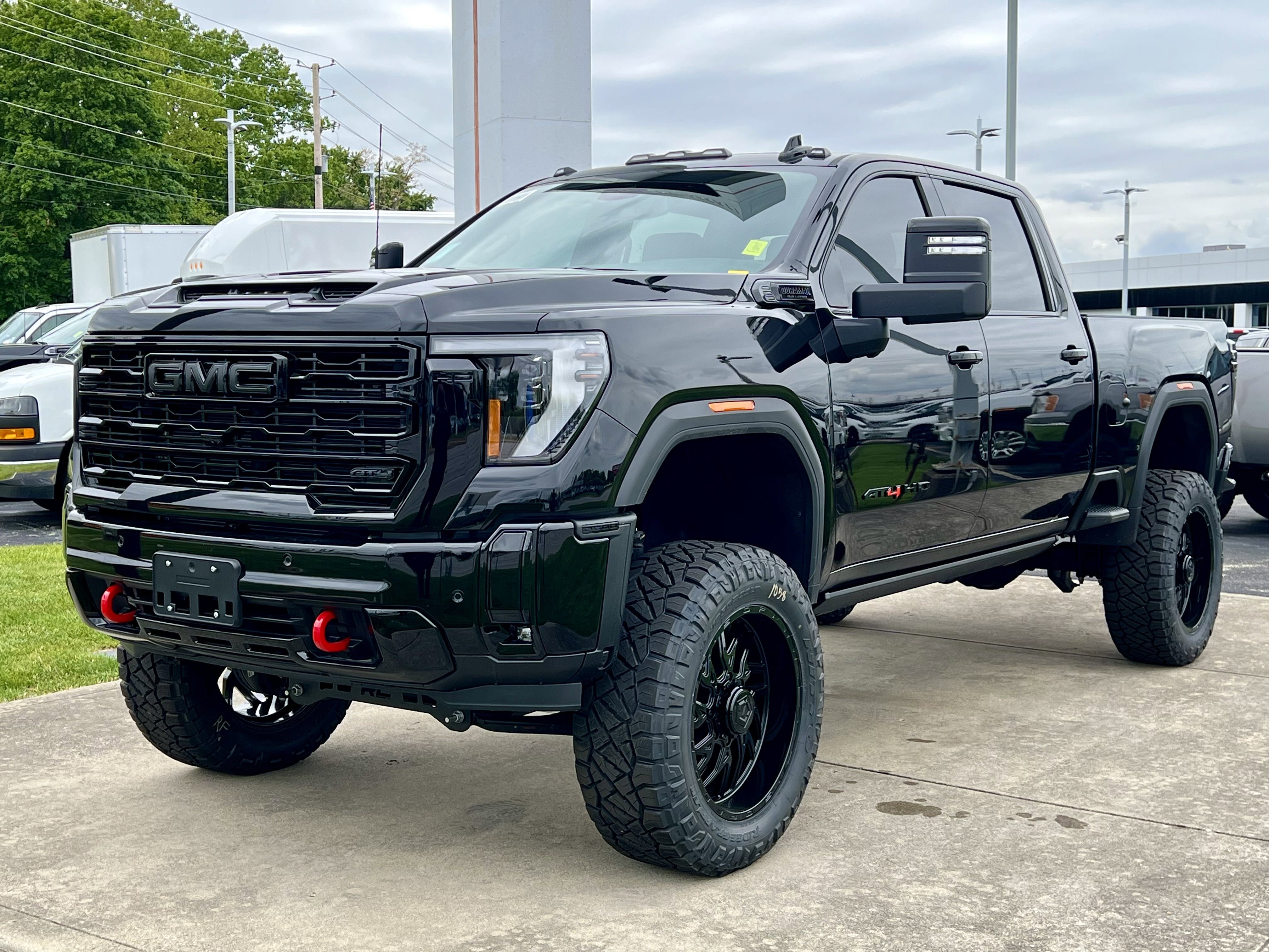 2026 GMC Sierra 2500HD AT4 - Photo 5