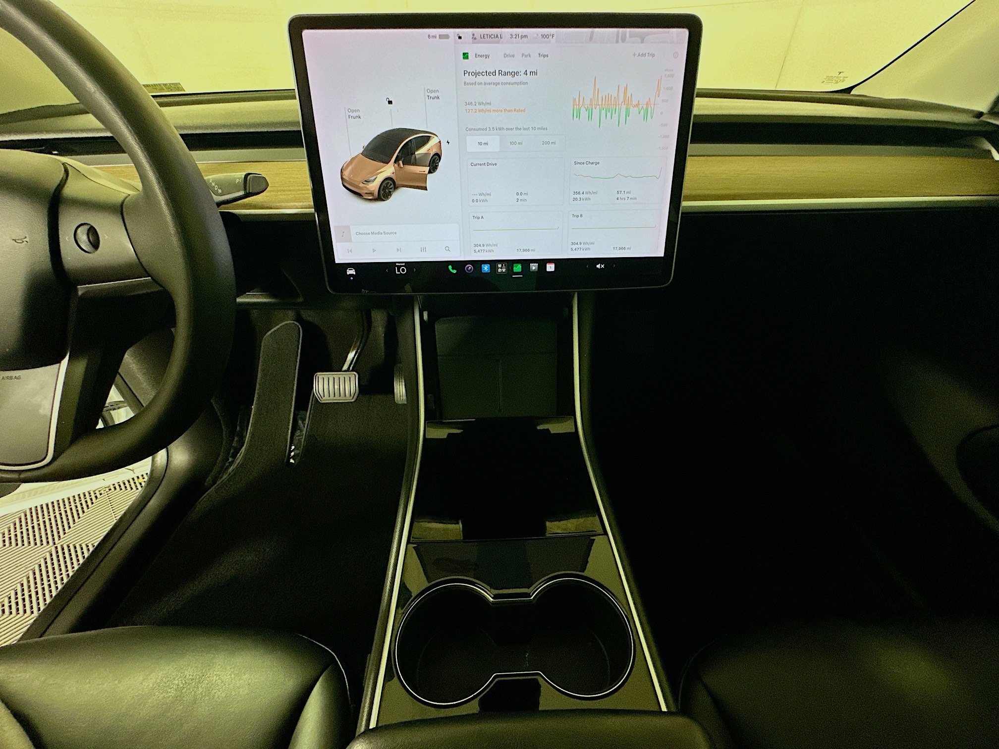 Used 2021 White Tesla Standard Range image 21