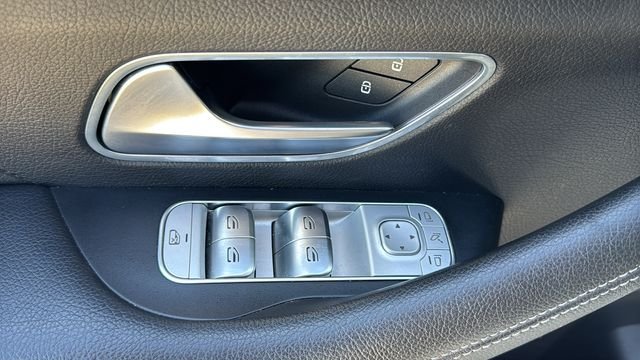 Used 2022  Mercedes-Benz GLE 350 image 21