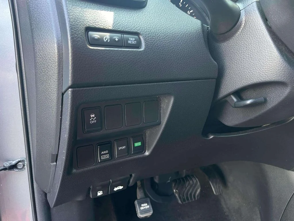 Used 2017 Gun Metallic Nissan S image 14
