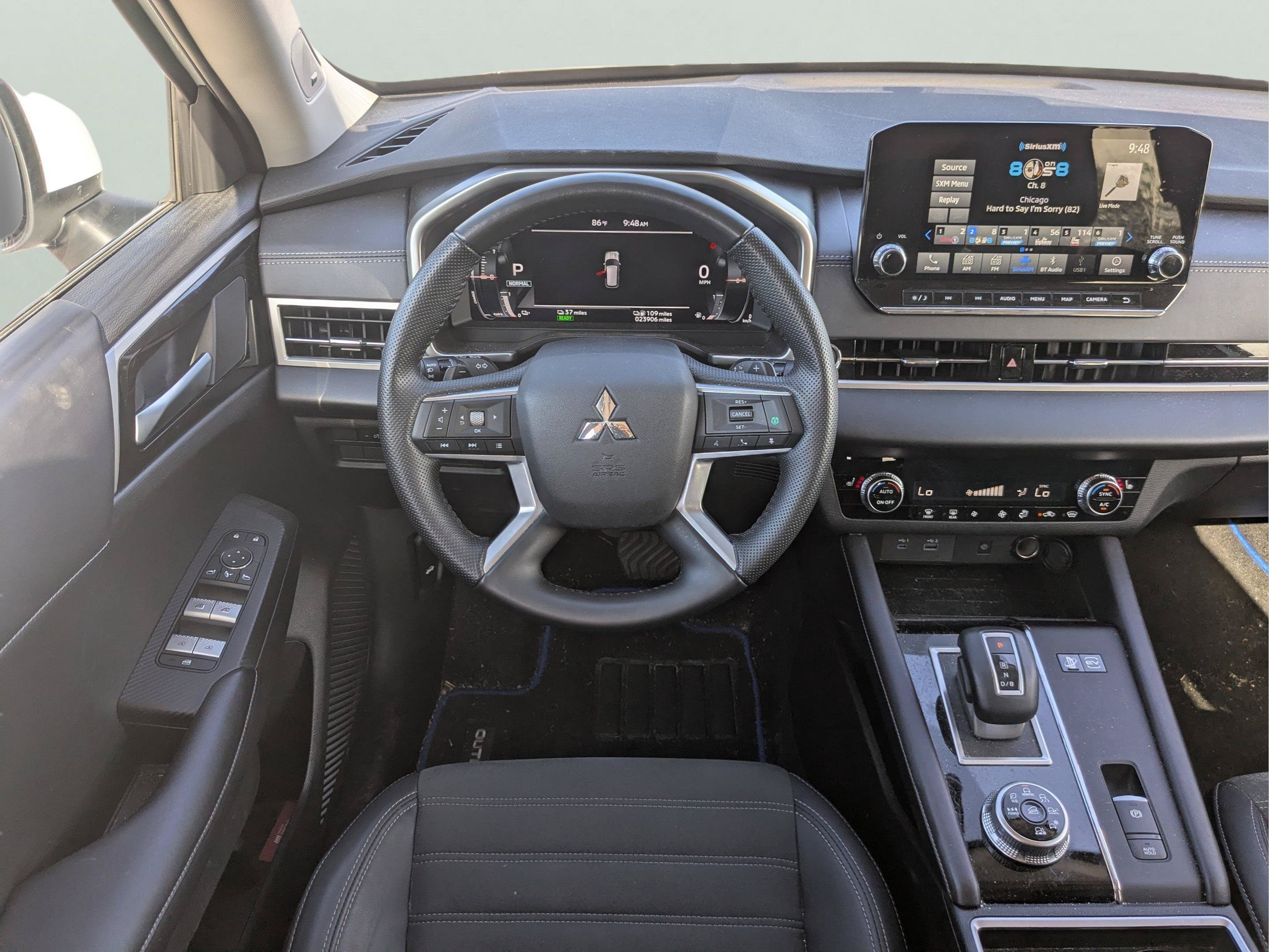 2025 Mitsubishi Outlander Plug-in Hybrid SE - Photo 15