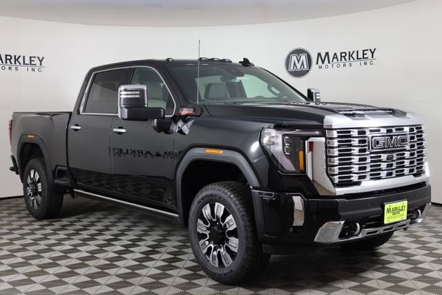 2026 GMC Sierra 4WD Crew Cab Standard Box Denali's photo