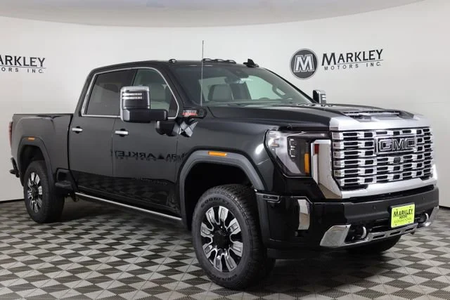 2026 GMC Sierra 4WD Crew Cab Standard Box Denali's photo