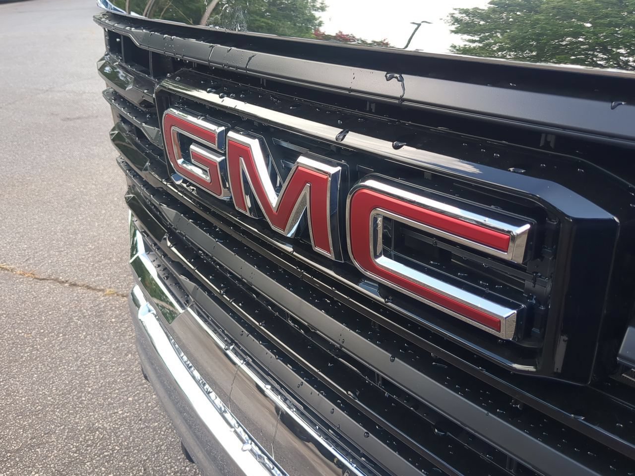 New 2026 Summit White GMC Pro image 27