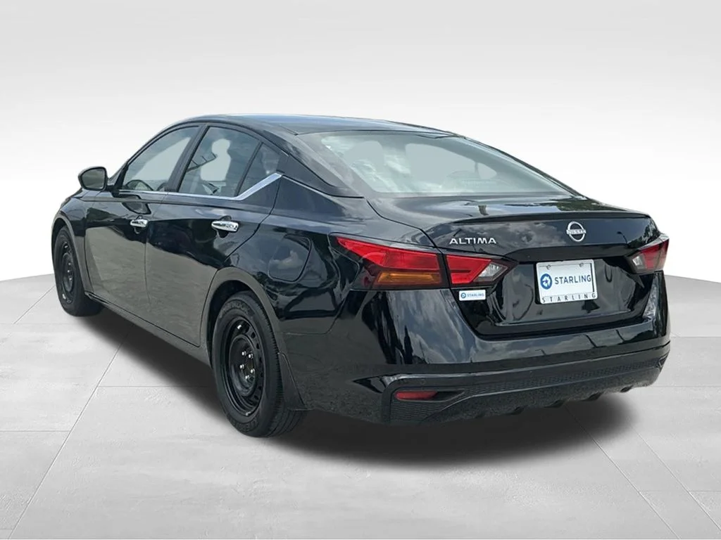Used 2024 Black Nissan 2.5 S image 7