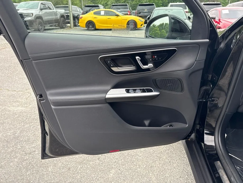 Used 2023 Black Mercedes-Benz GLC 300 image 24
