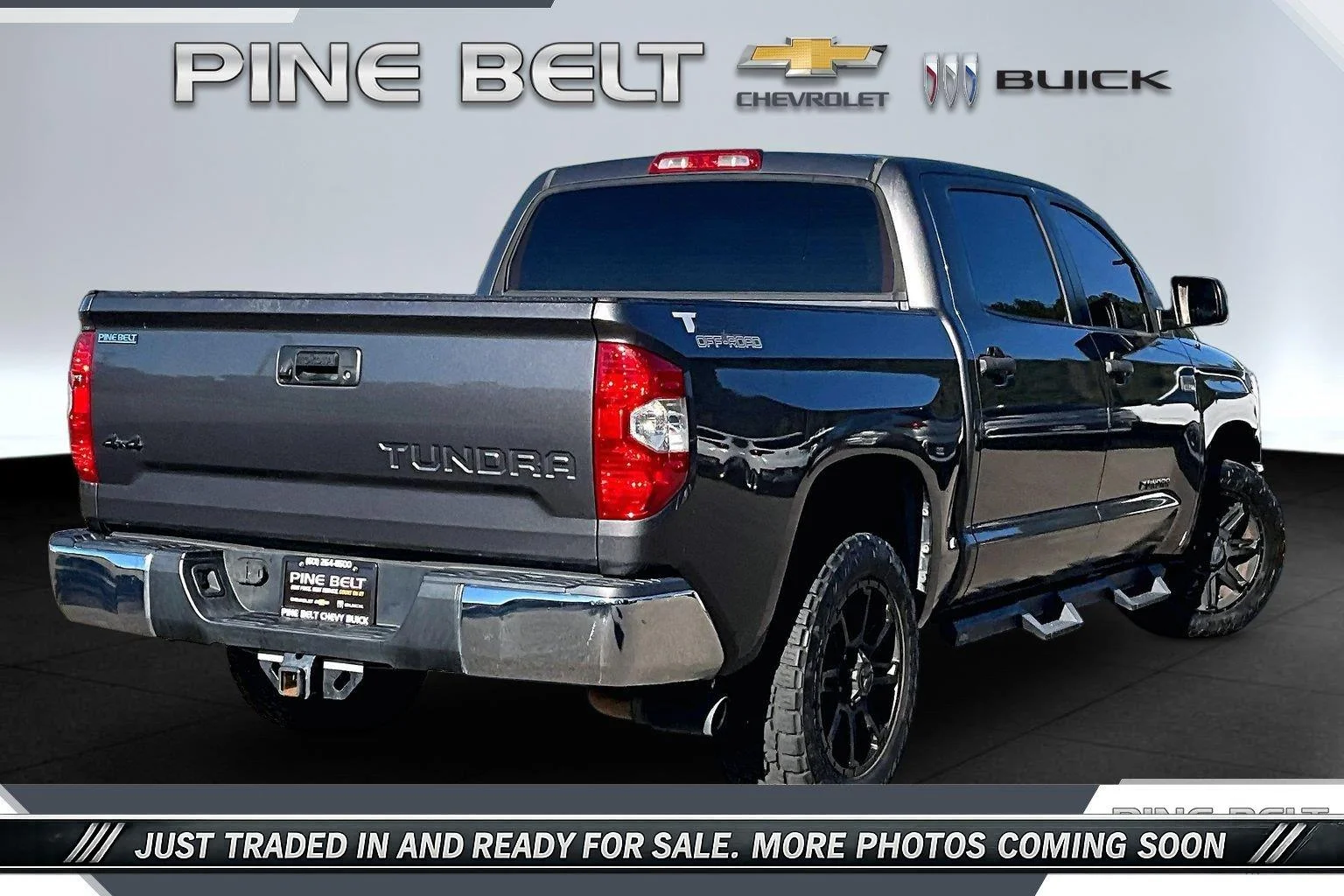 Used 2018 Magnetic Gray Metallic Toyota SR5 image 12