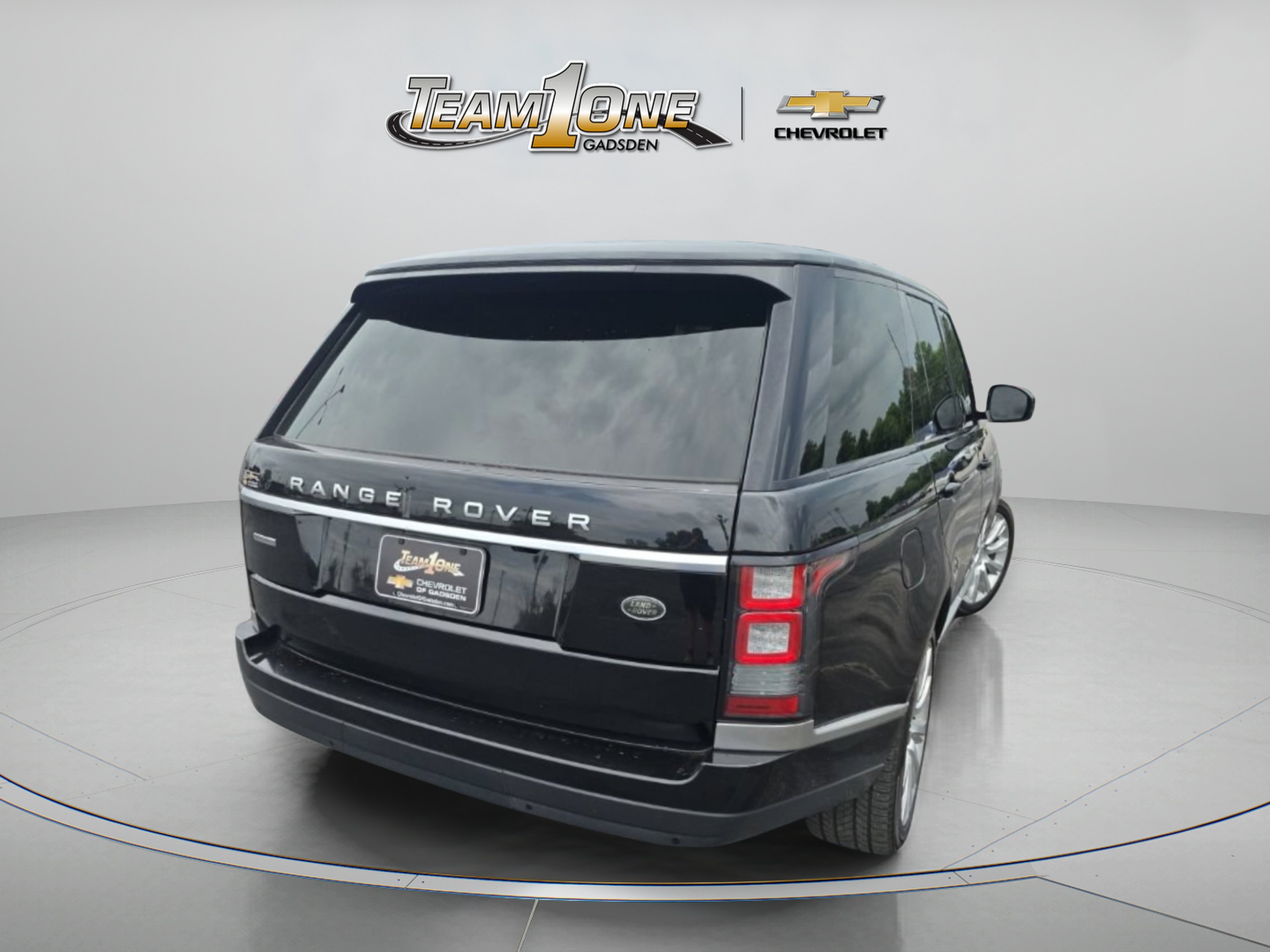 Used 2015 Santorini Black Metallic Land Rover Supercharged image 7