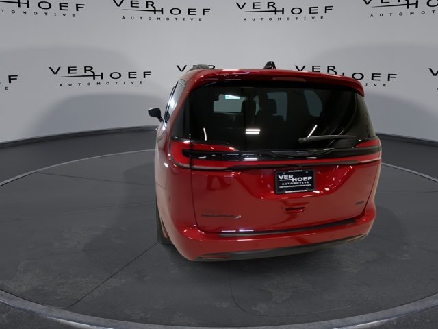 2024 Chrysler Pacifica Touring L - Photo 7