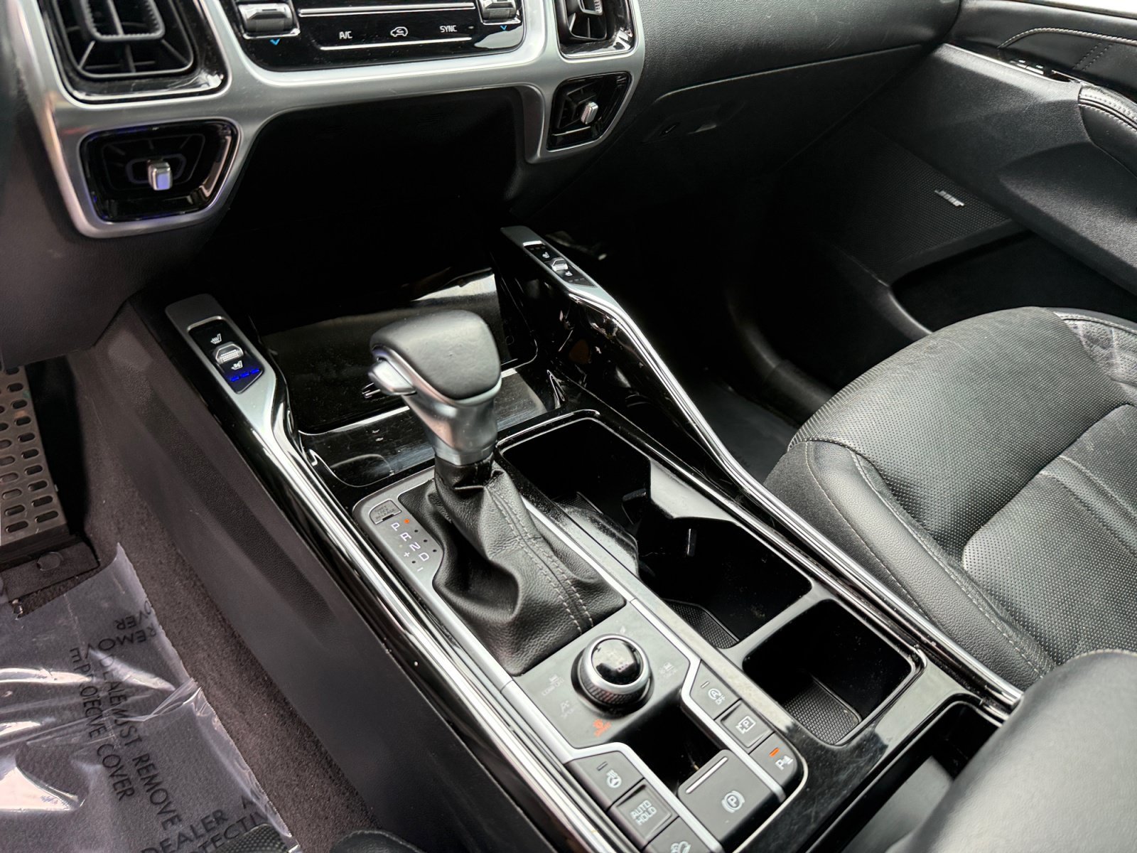 Used 2022 Silver Kia X-Line SX Prestige image 13