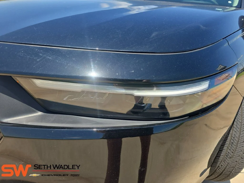 Used 2025 Black Honda SE image 31