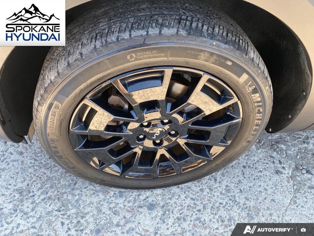 Used 2022 Wolf Gray Kia SX image 9