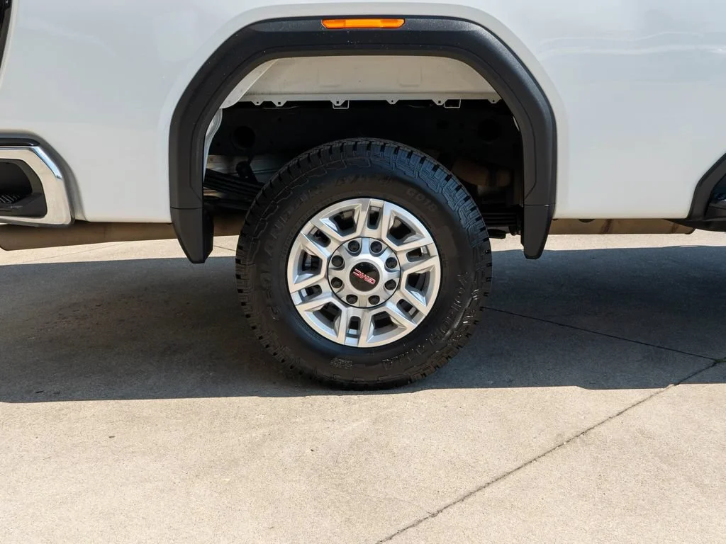 Used 2024 Summit White GMC Pro image 29