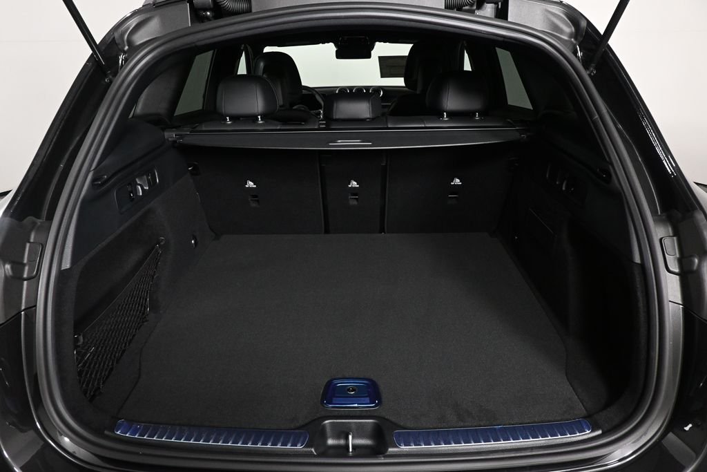 New 2026 Graphite Grey Metallic Mercedes-Benz GLC 300 image 28
