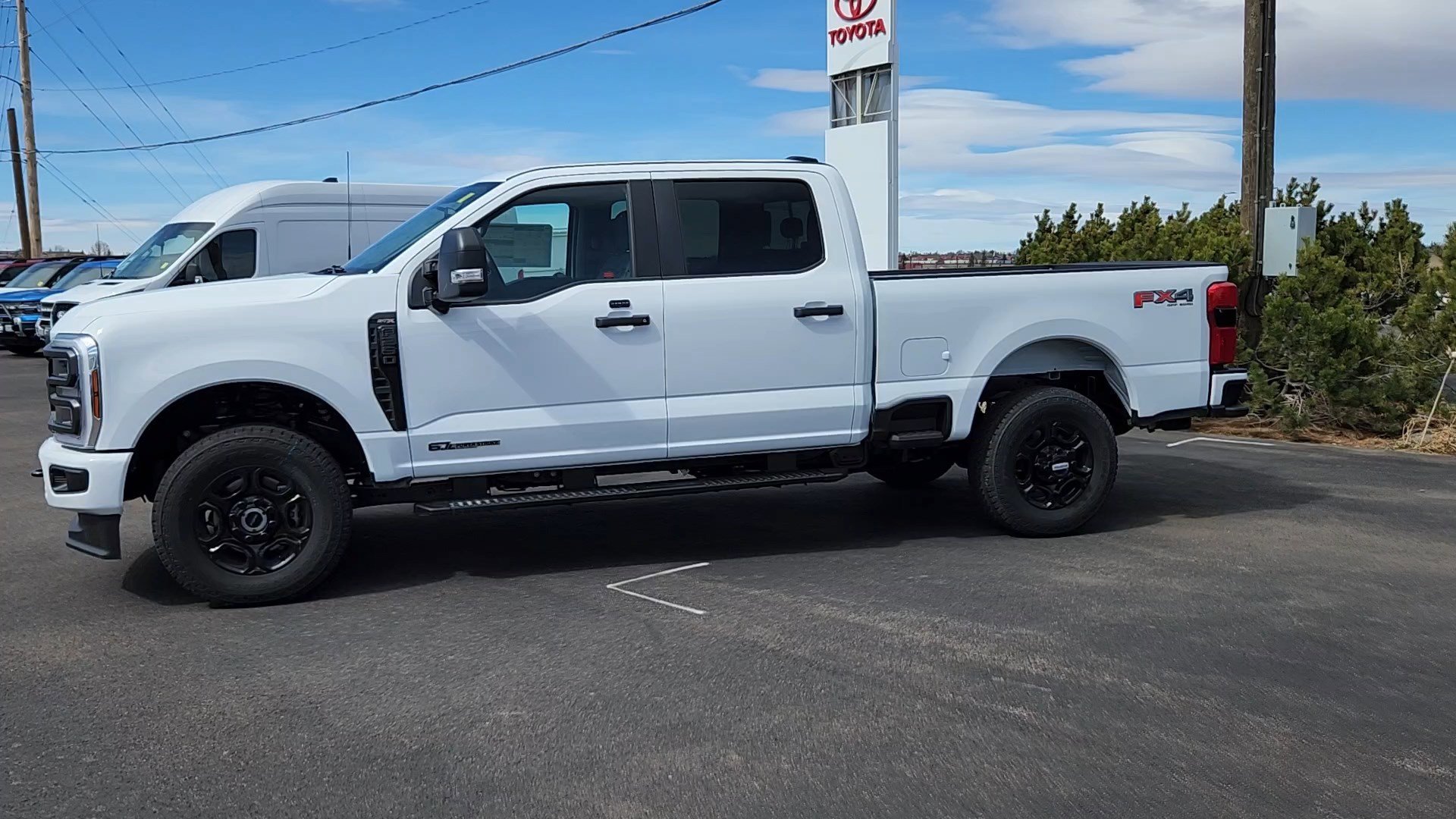 New 2026 Oxford White Ford XL image 2