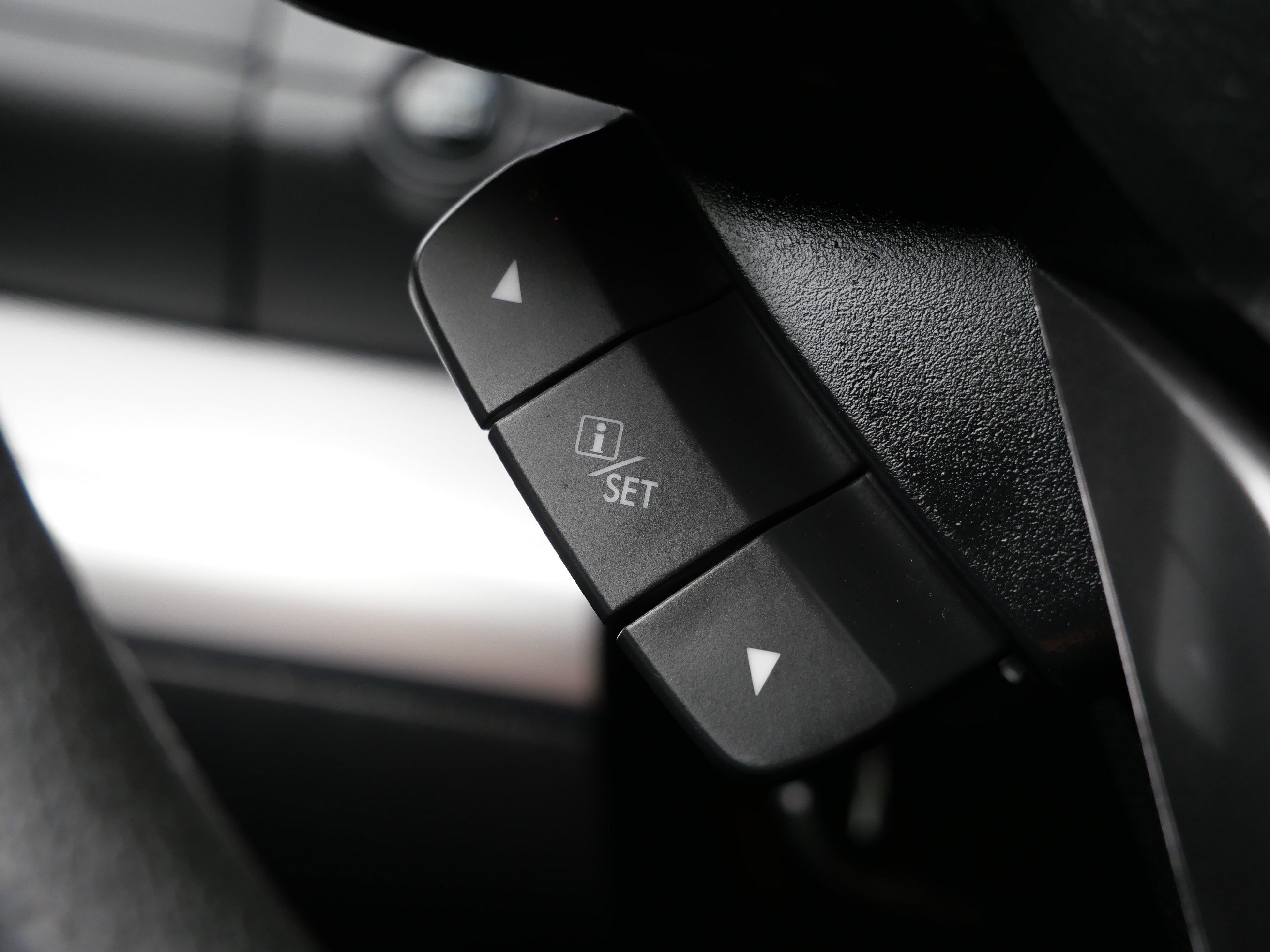 Used 2019 Magnetite Gray Metallic Subaru WGN 2.5I image 30
