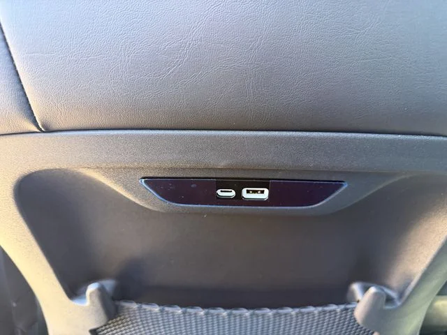 New 2026 Silver Mist Clear-Coat Exterior Paint Chrysler Limited image 24