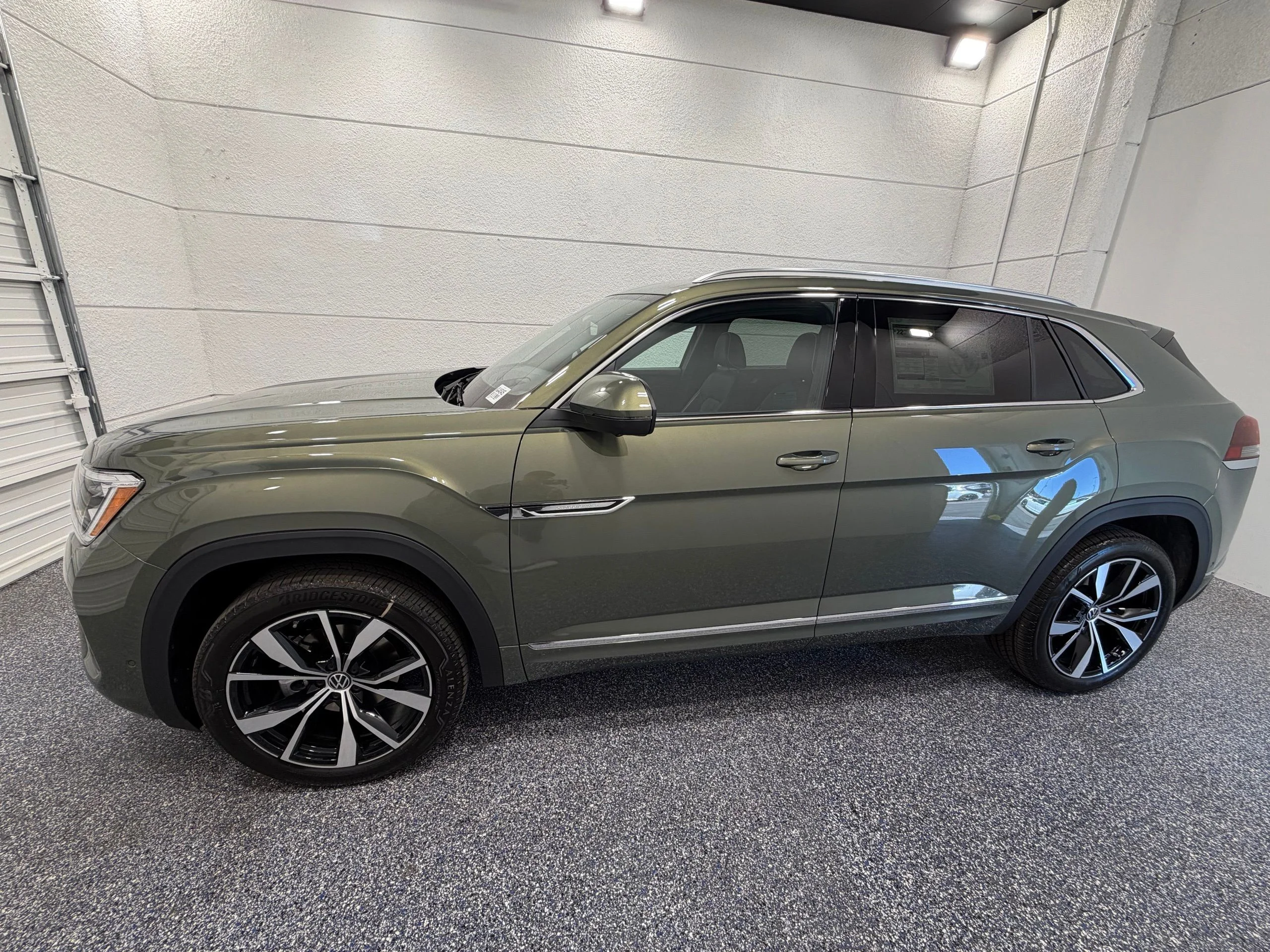 New 2026  Volkswagen 2.0T SEL Premium R-Line image 2