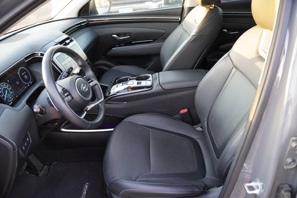 Used 2024 Hampton Gray Hyundai Limited image 4