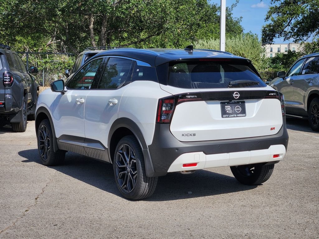 New 2026 Aspen White TriCoat / Super Black Two-tone Nissan SR image 5