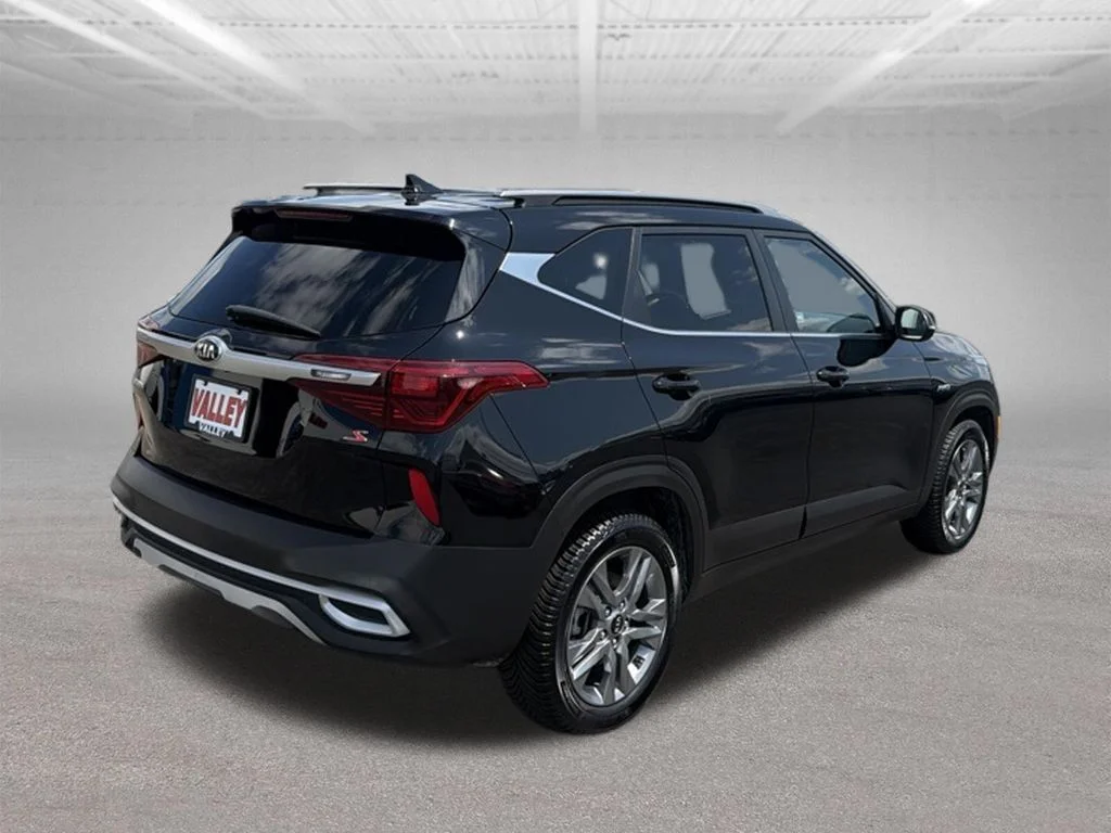Certified Used 2021 Cherry Black Kia S image 12