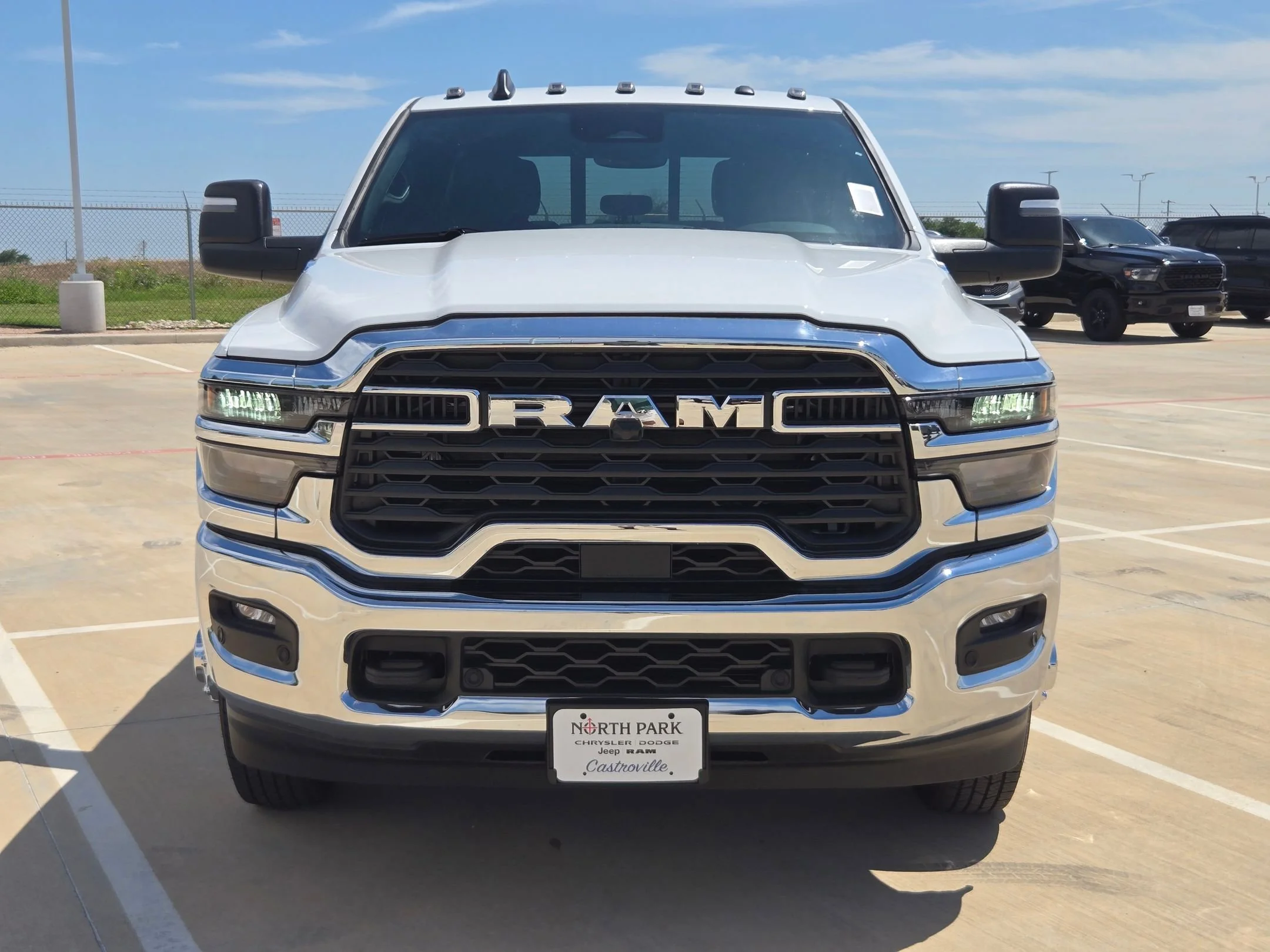 New 2026 Bright White Clear-Coat Exterior Paint RAM Tradesman image 8