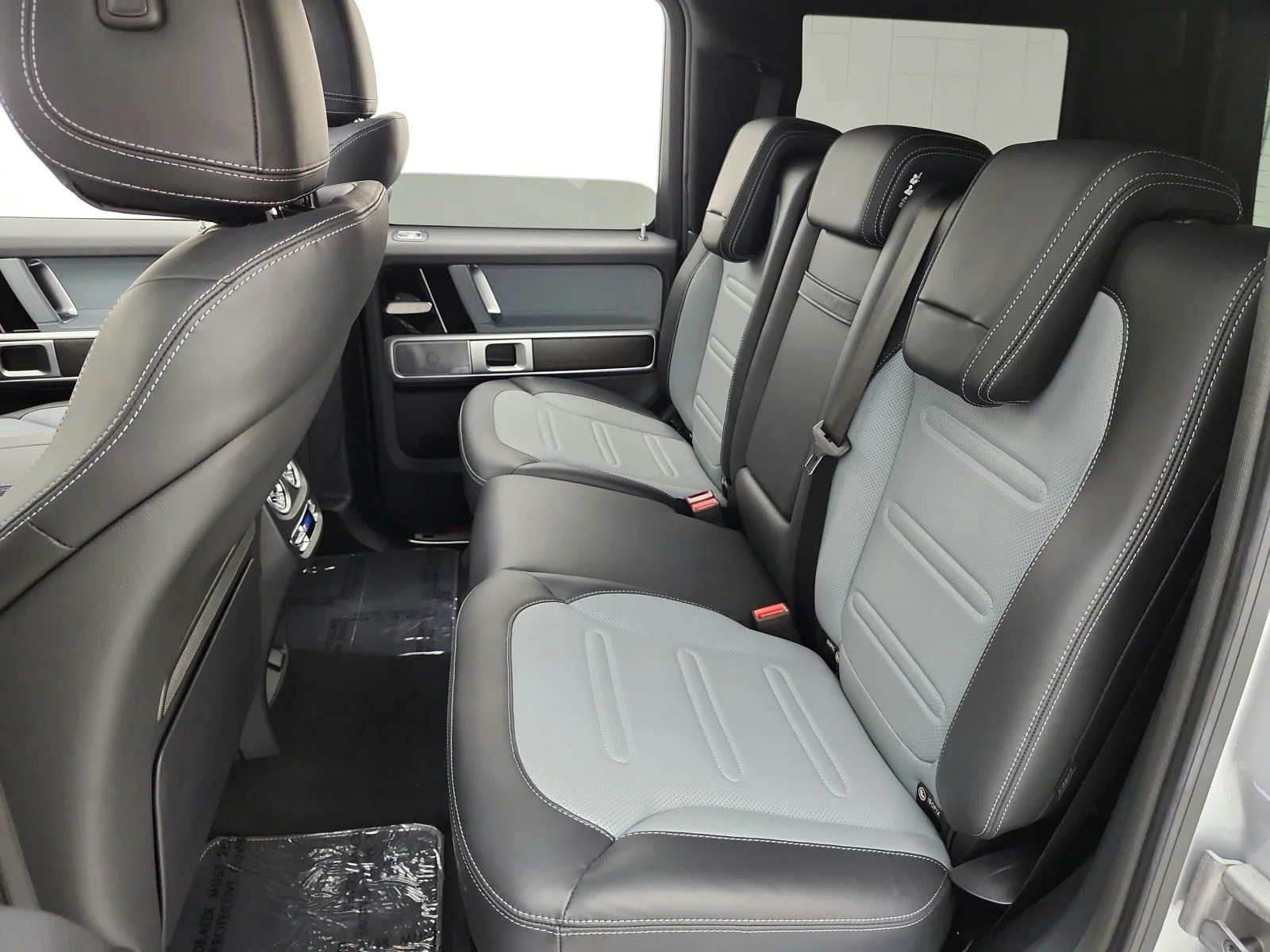 Certified Used 2025 Iridium Silver Metallic Mercedes-Benz G 550 image 23