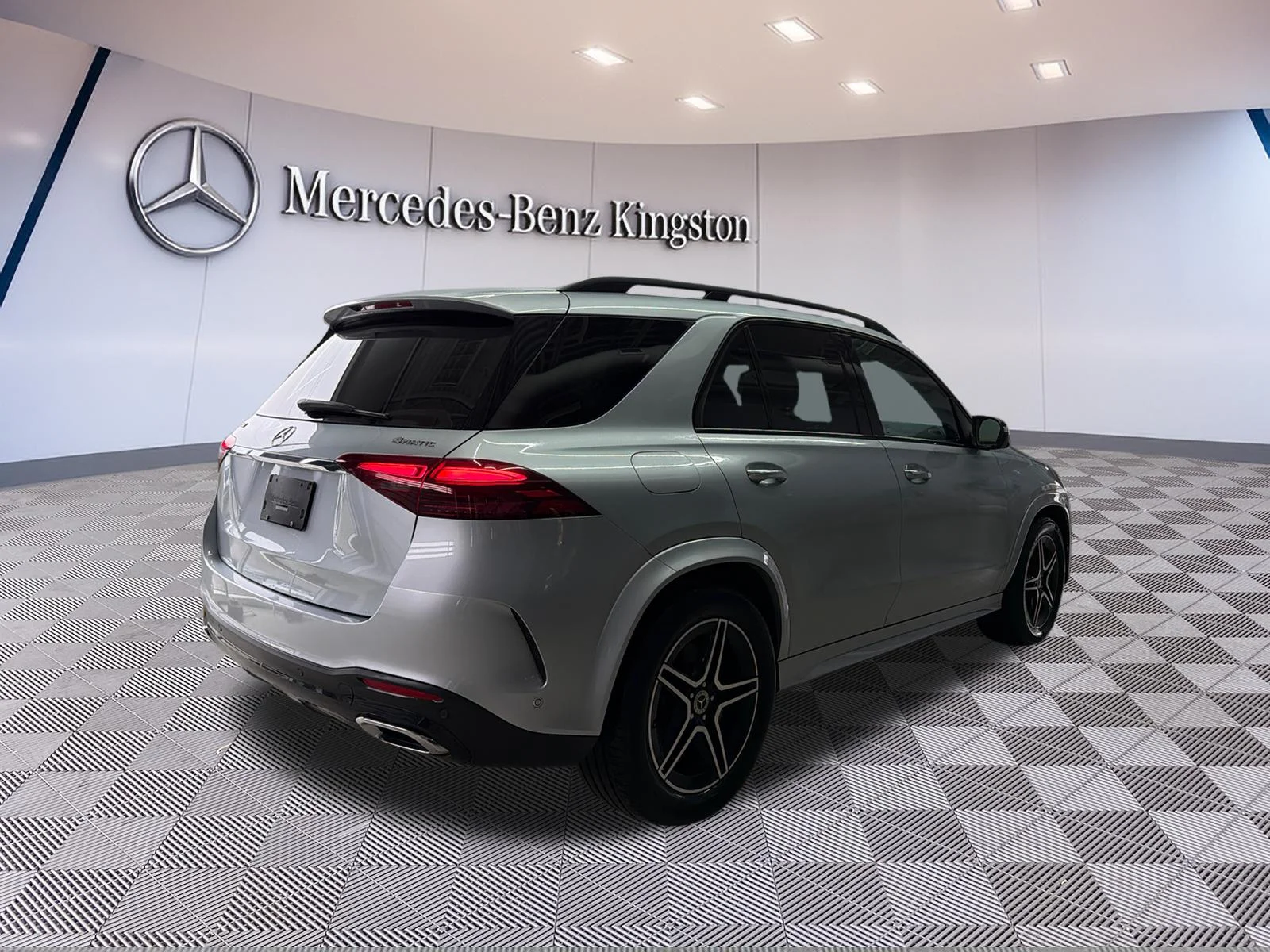 Certified Used 2025 Silver Mercedes-Benz Gle 350 4matic Suv image 5