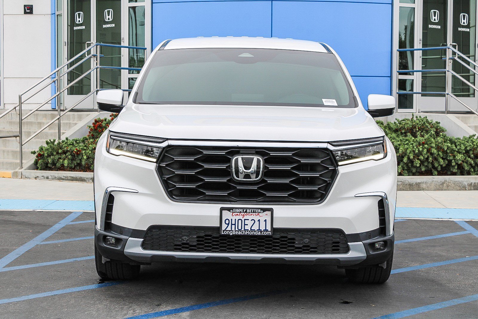 Certified Used 2023 Platinum White Pearl Honda 2WD EX-L image 30