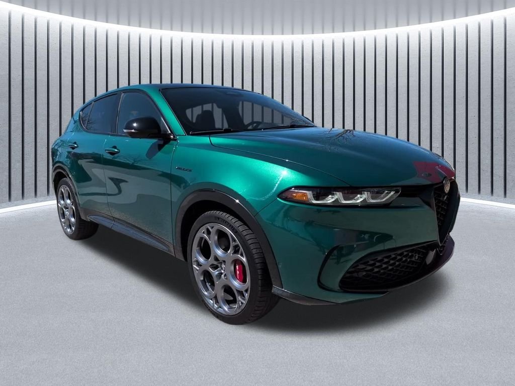 2024 Alfa Romeo Tonale Veloce's photo