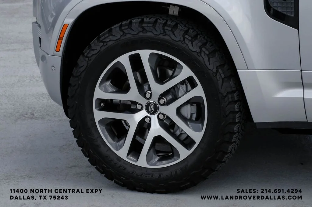 Used 2022 Hakuba Silver Metallic Land Rover XS Edition image 56