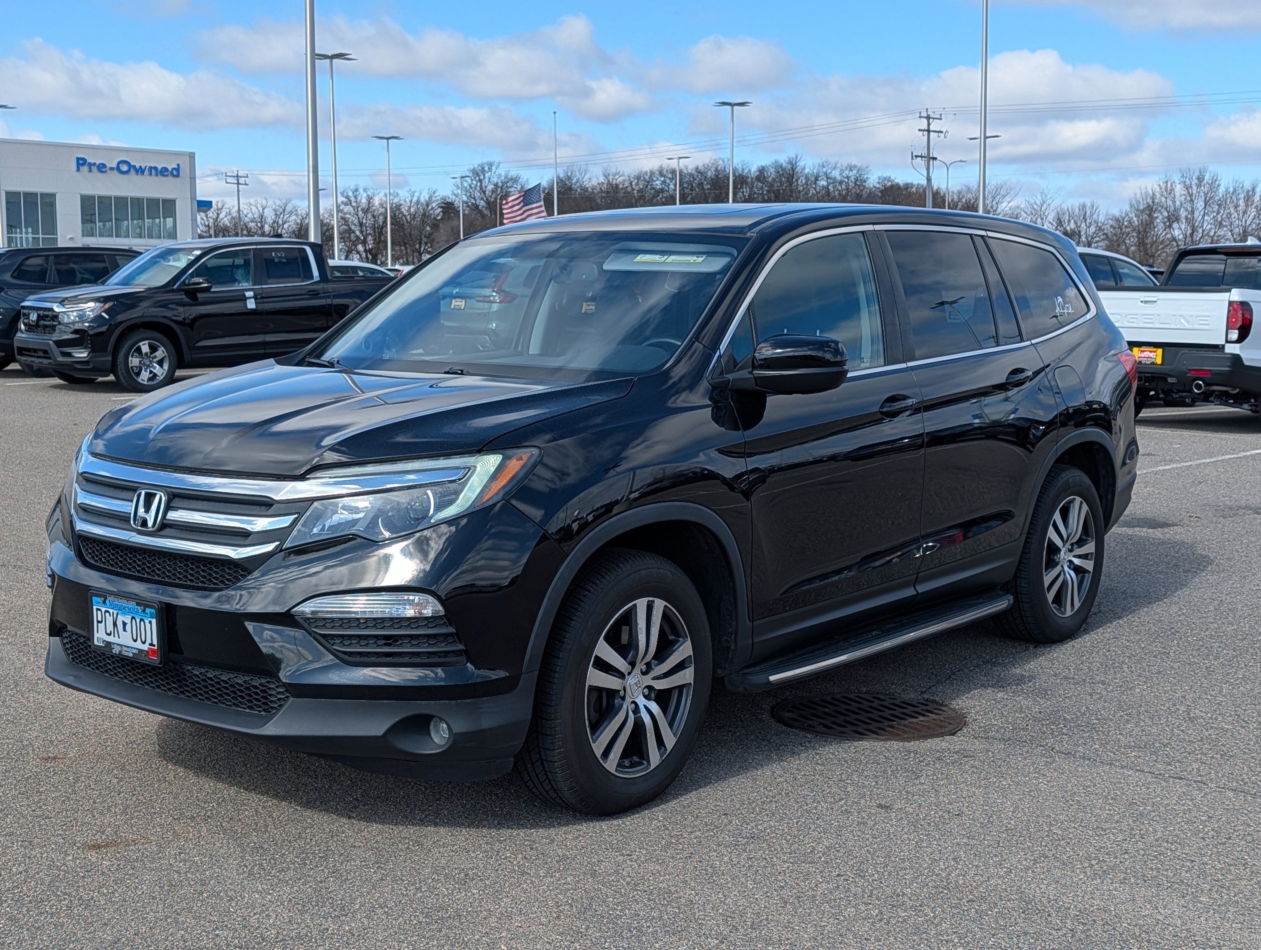 Used 2017 Honda Pilot EX-L with VIN 5FNYF6H59HB002783 for sale in Waite Park, Minnesota