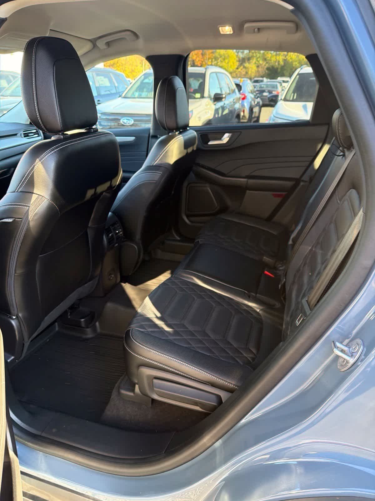 Used 2023 Vapor Blue Metallic Ford Platinum image 6