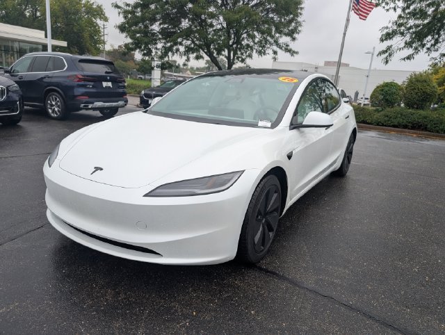 Used 2025 Pearl White Multi-Coat Tesla Long Range image 10