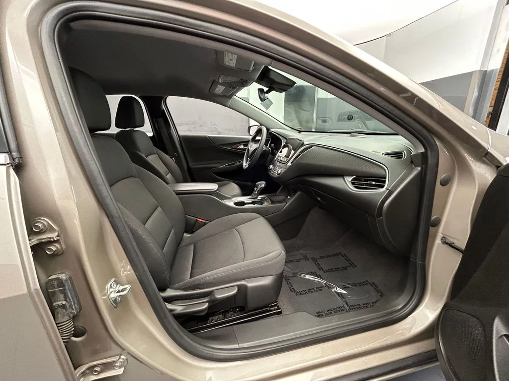 Used 2024 Mineral Gray Metallic Chevrolet LT image 15