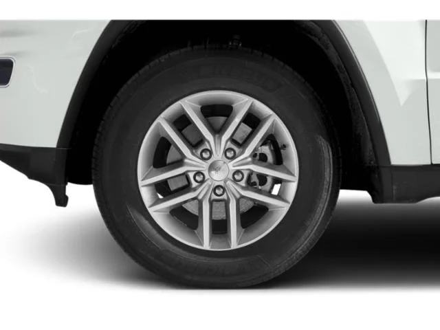 Used 2021 Velvet Red Pearlcoat Jeep Laredo X image 14