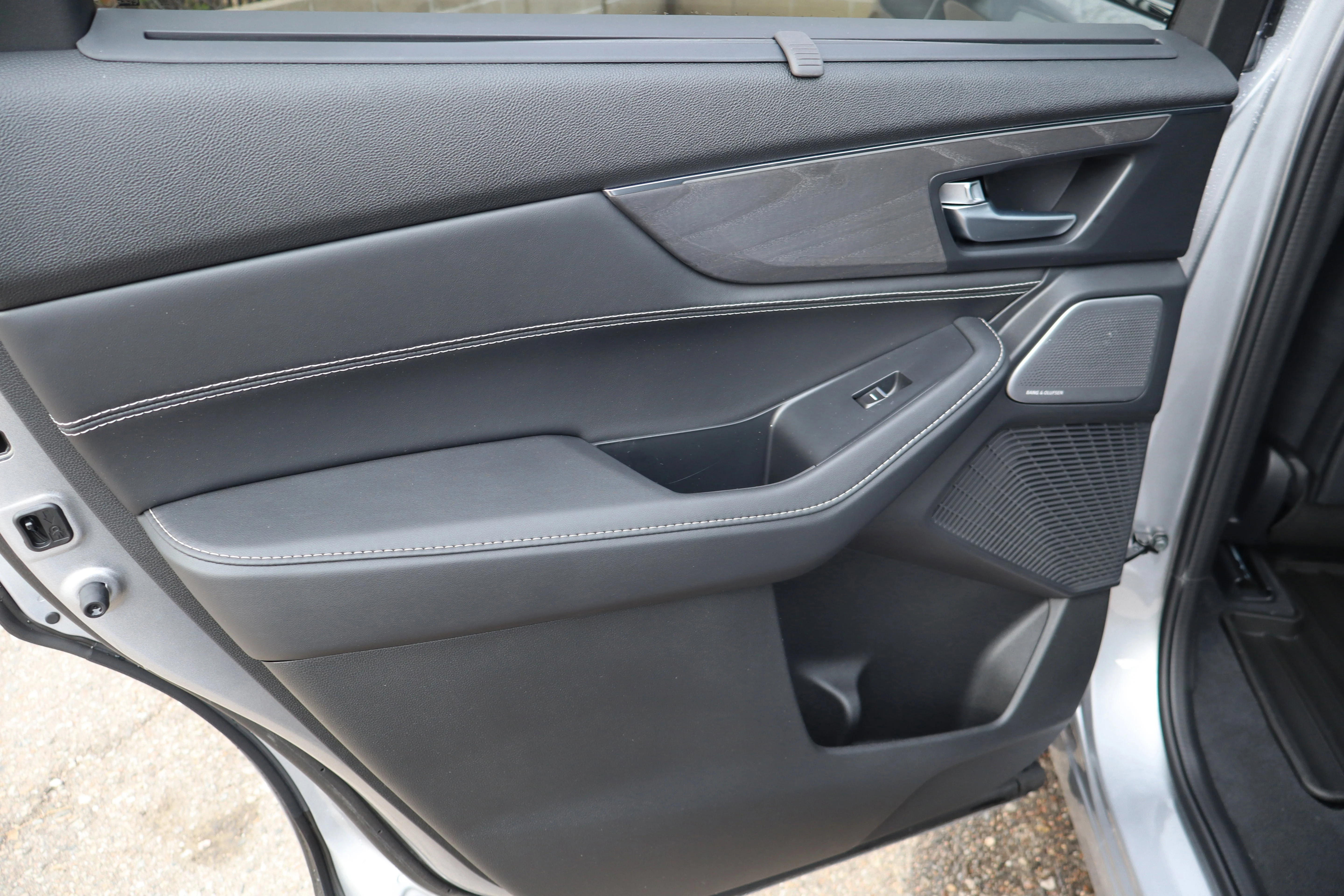 New 2026 Solar Silver Metallic Acura w/Advance Package image 27