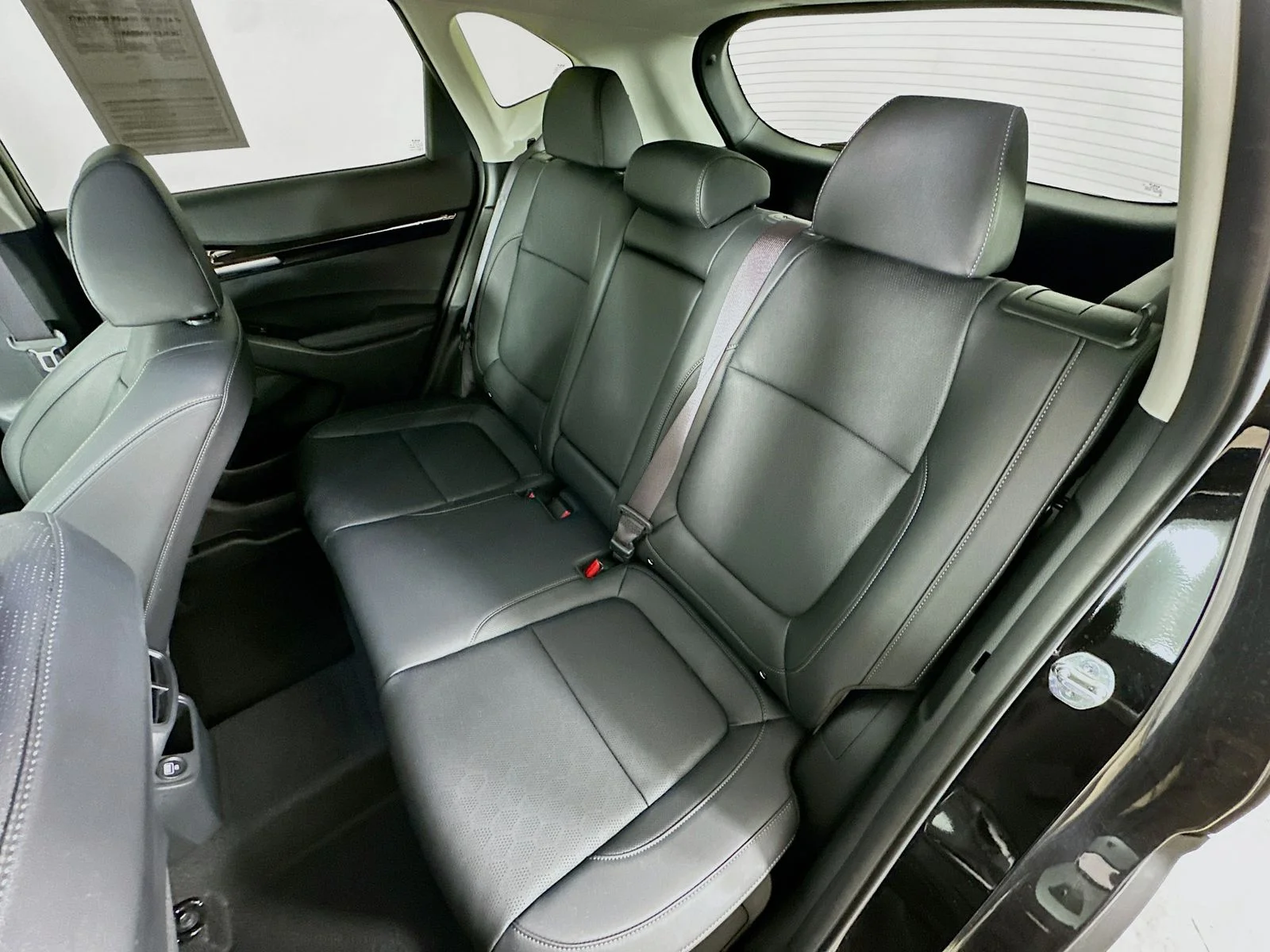 Used 2023 Black Kia  image 37
