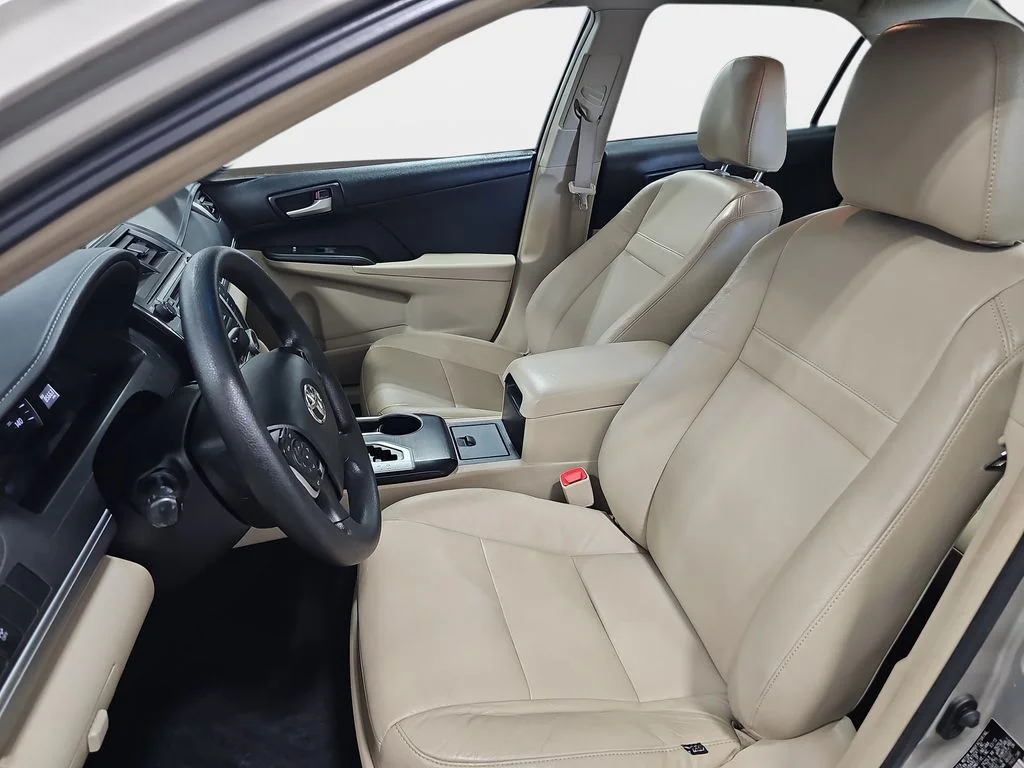 Used 2013 Beige Toyota LE image 17