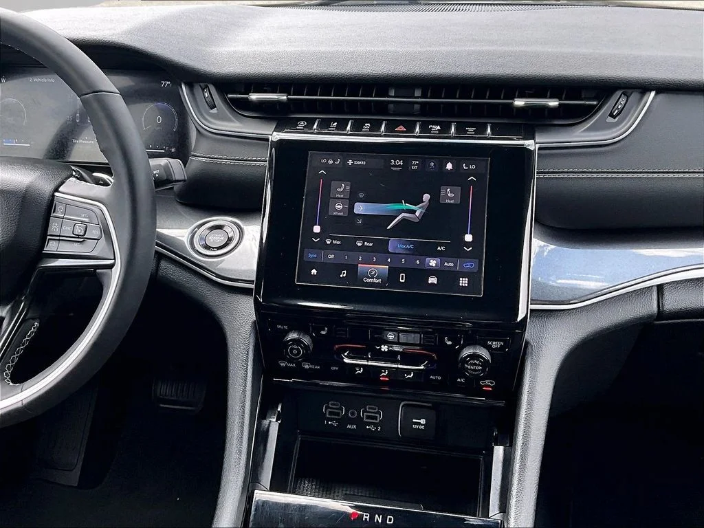 Used 2023 Black Jeep Altitude X image 7