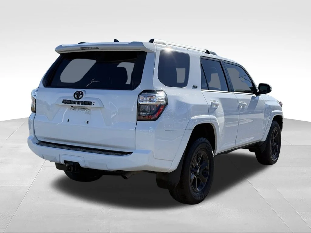 Used 2023 White Toyota SR5 Premium image 25