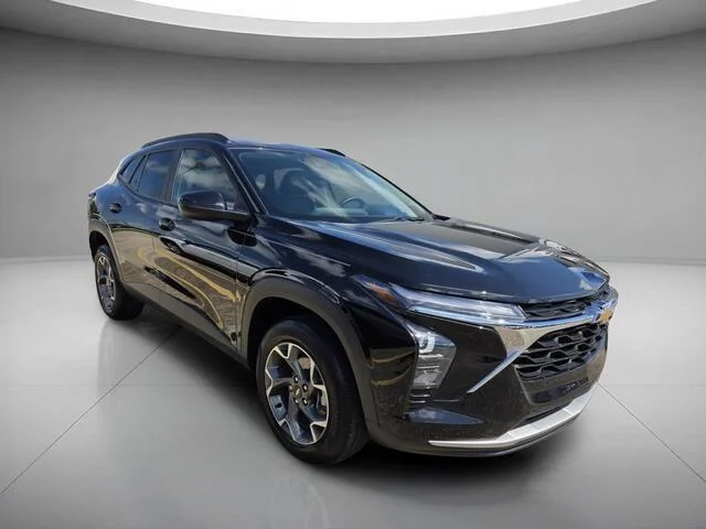 Used 2024 Mosaic Black Metallic Chevrolet LT image 7