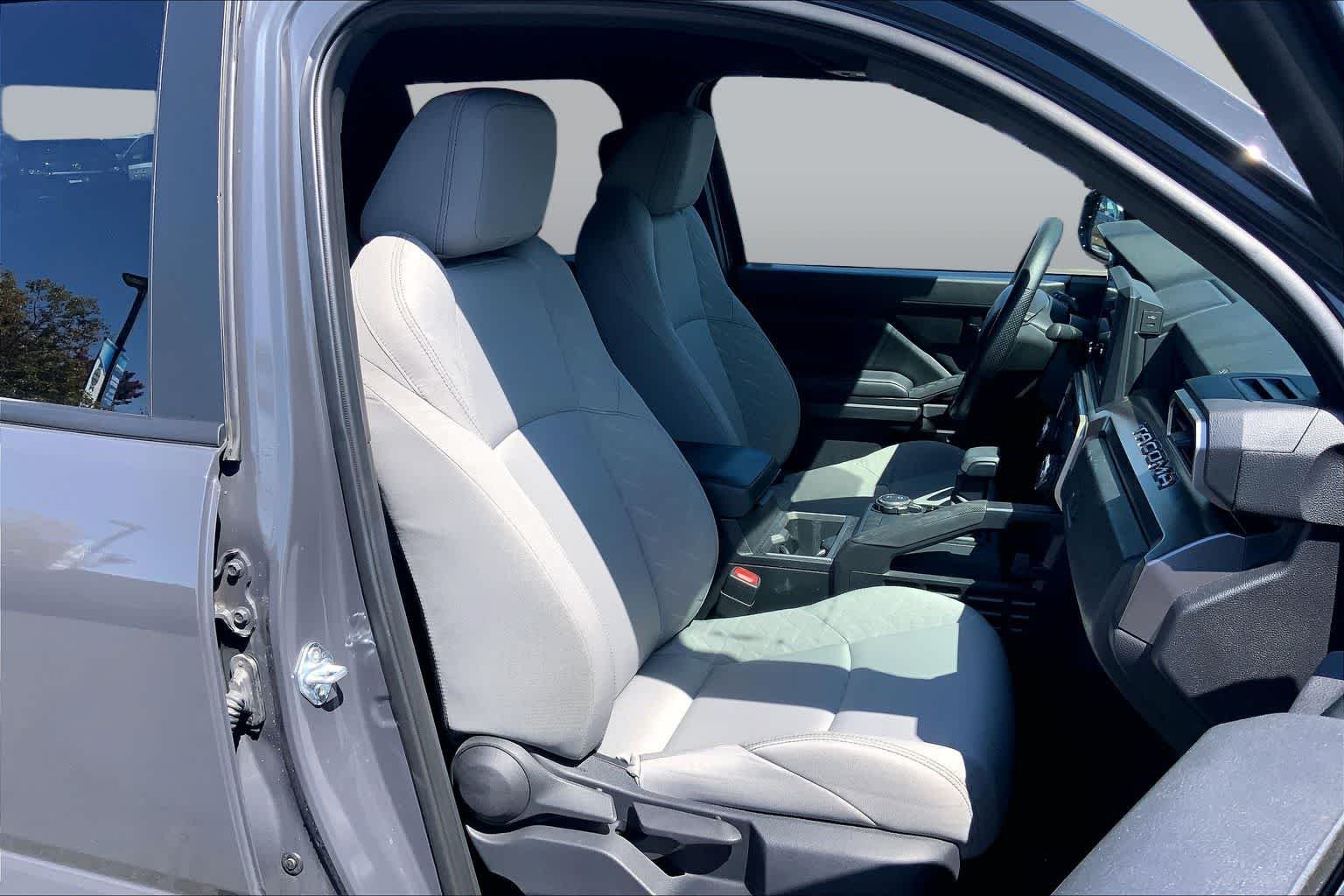 Certified Used 2025 Underground Toyota SR5 image 8