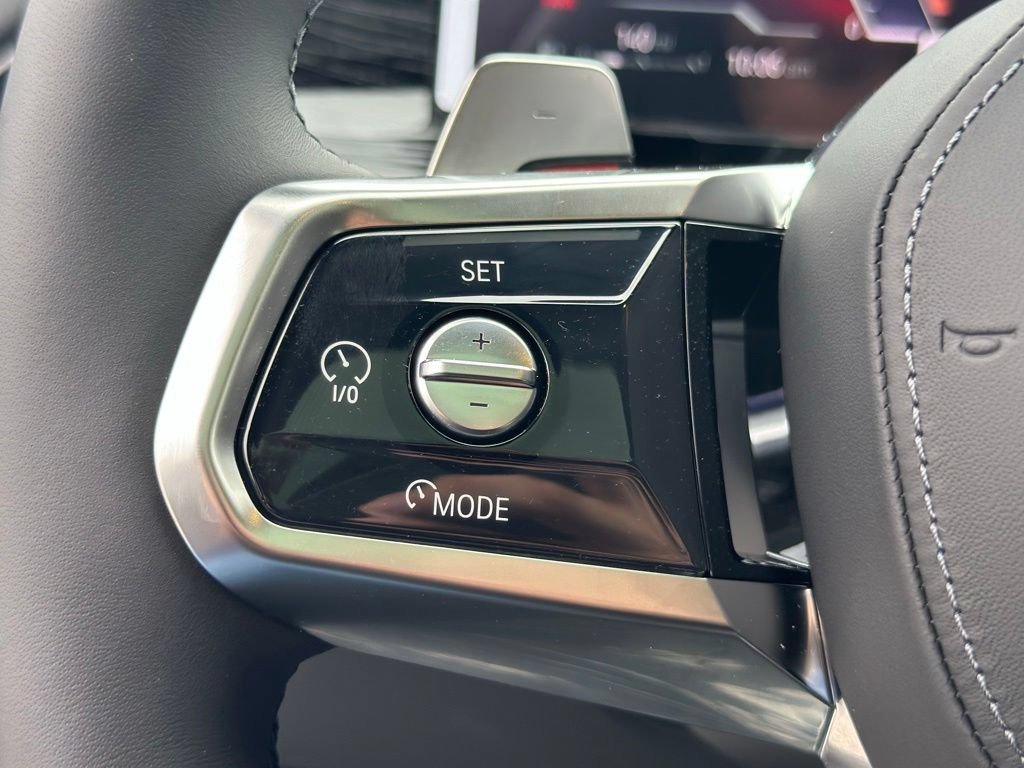 New 2026 Black Sapphire Metallic BMW 740i xDrive image 32