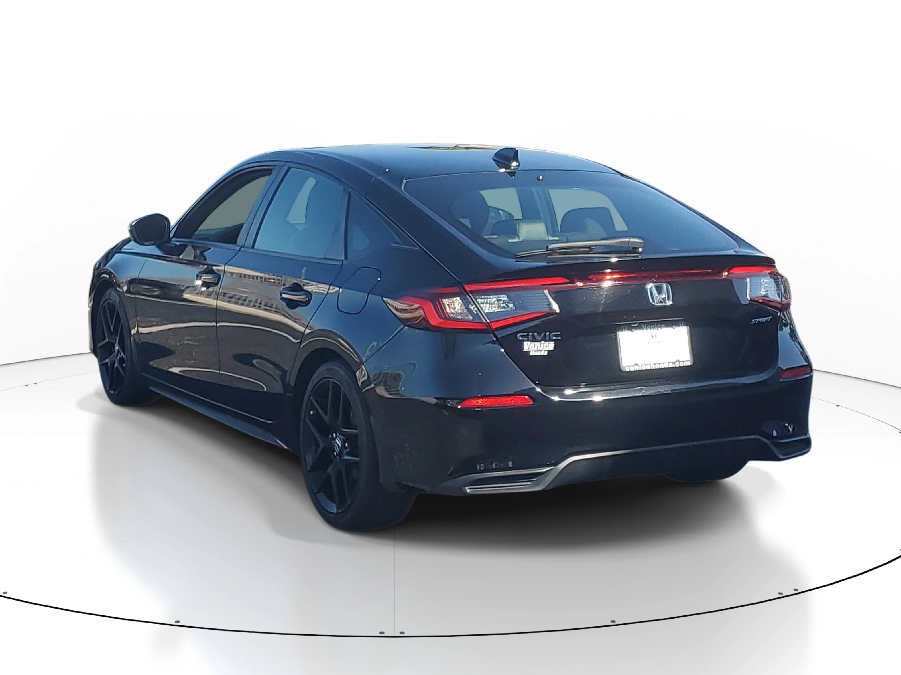 Used 2024  Honda Sport image 3